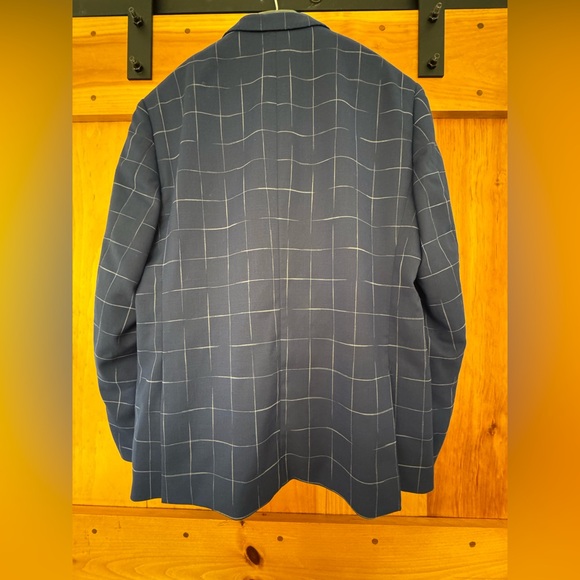 Immaculate condition Saville Row Men’s full suit. Worn once for pictures! - Picture 4 of 9